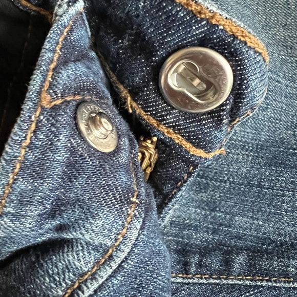 AG “The Kiss” Jeans - Picture 10 of 13